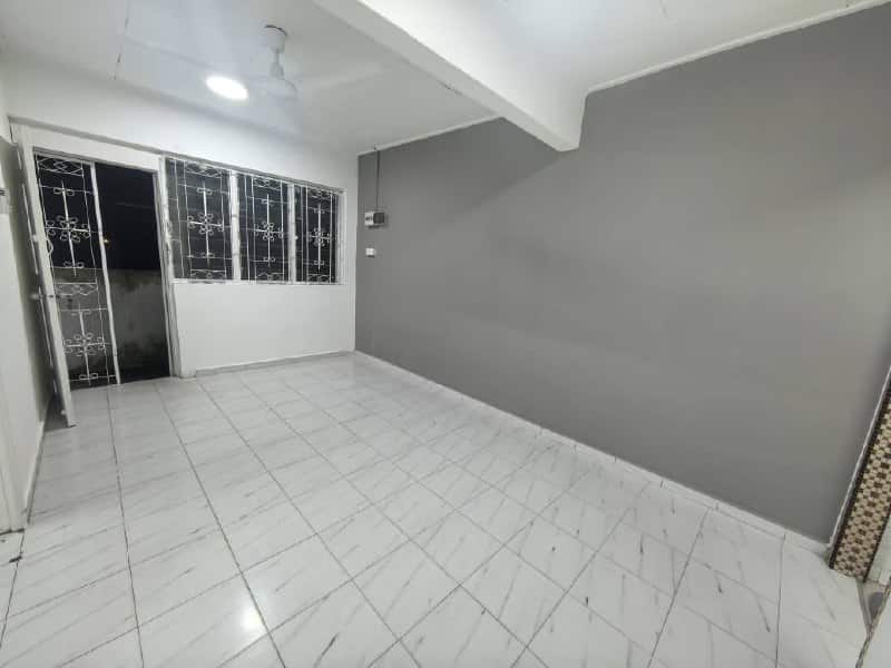 Low cost flat Temenggong, Kulai