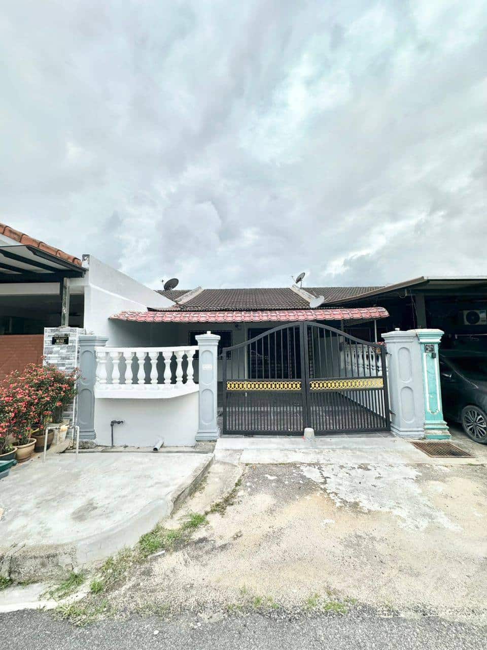 Low Cost Flat Taman Ungku Tun Aminah 3