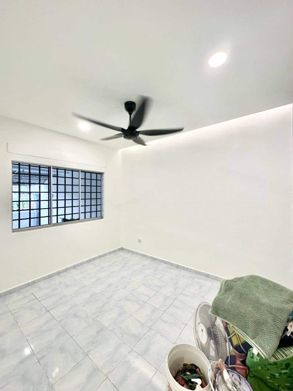 Low Cost Flat Taman Ungku Tun Aminah 7