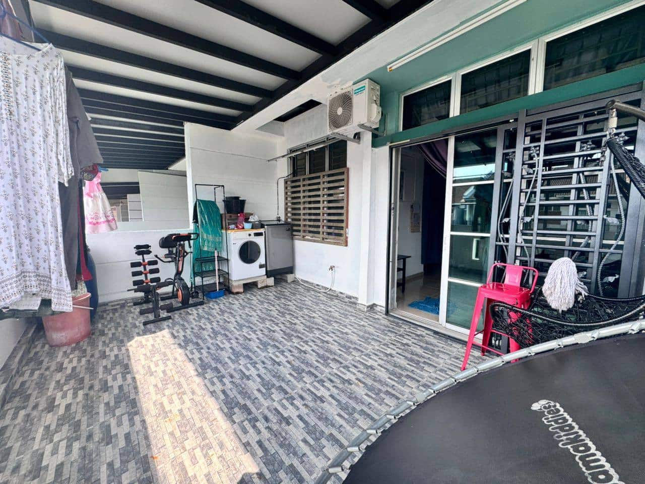 House Taman Perindustrian Senai 9