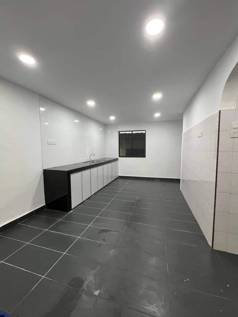 Corner Flat Bandar Seri Alam 4