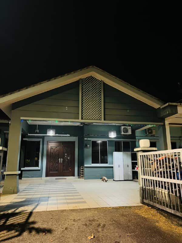 House Taman Air Biru