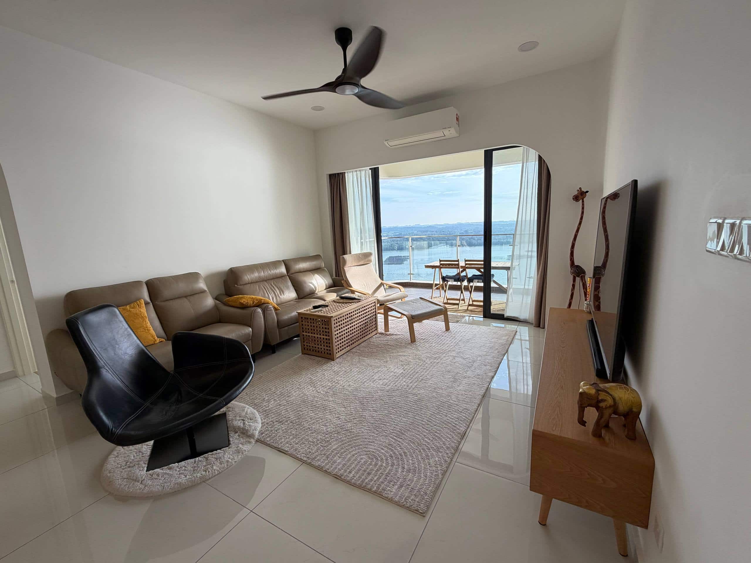 Lovell 13A Country Garden Danga Bay 2