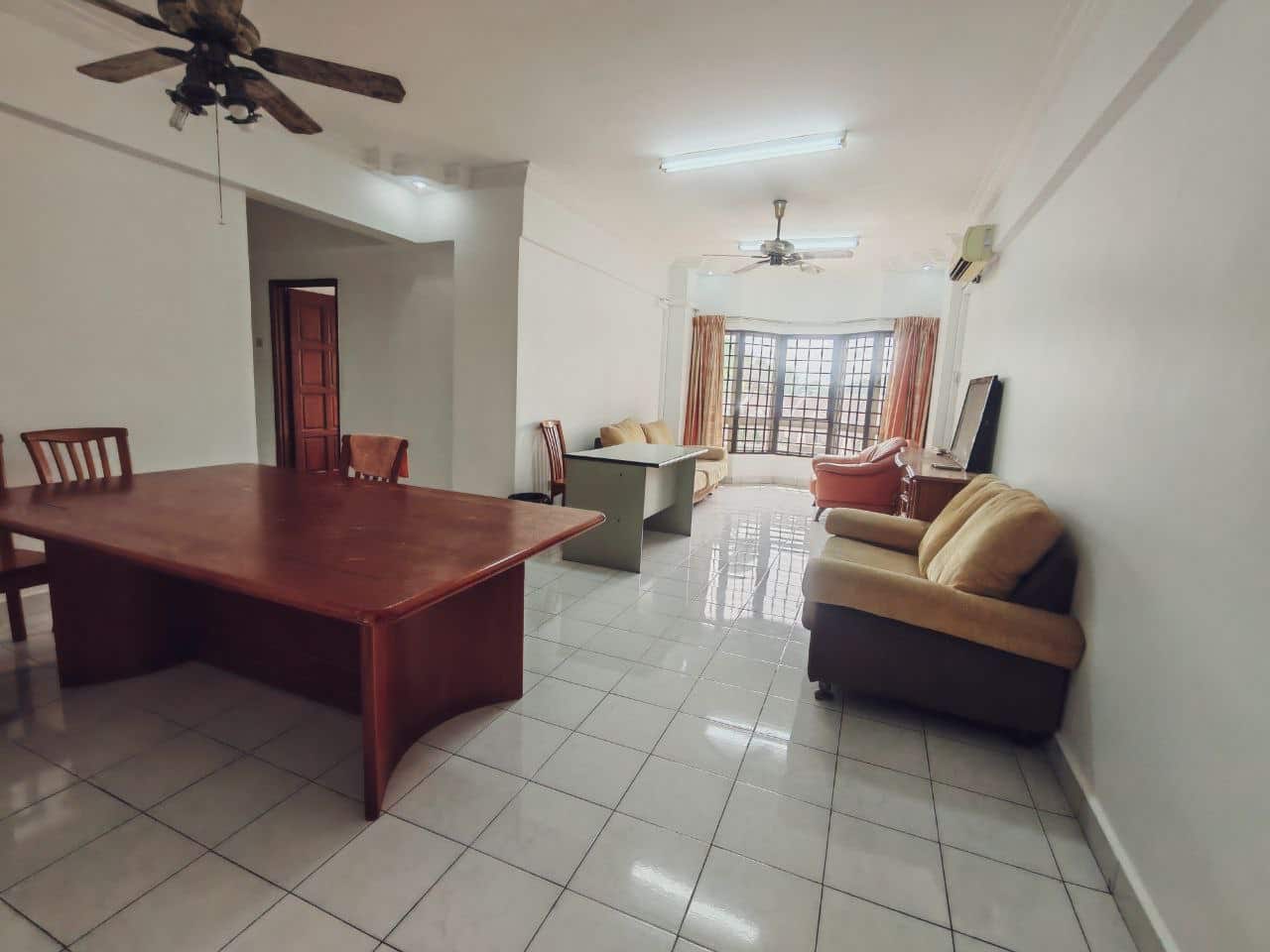 Condominium Dwi Mahkota