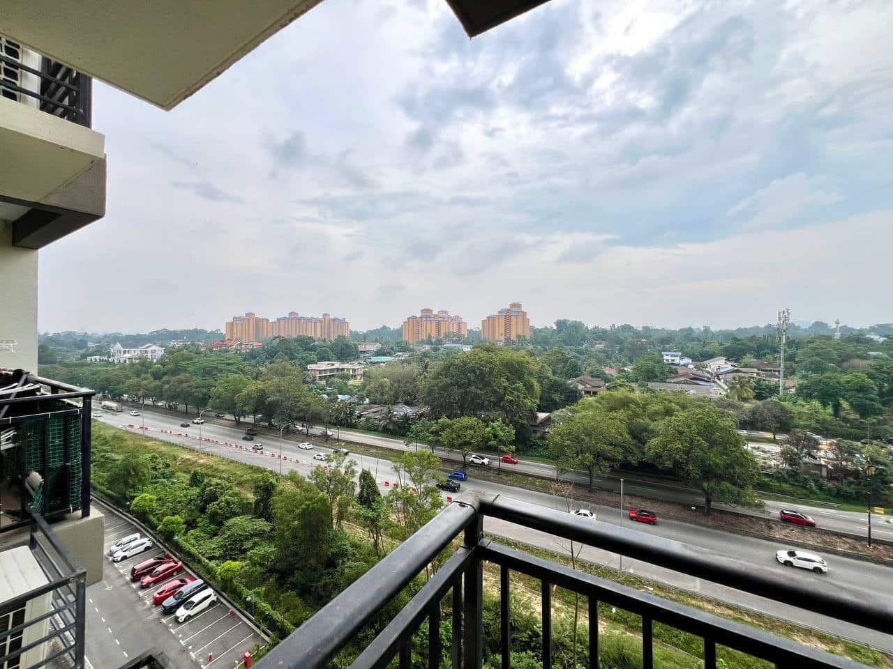 Studio Central Park @ Country Garden Damansara Aliff 6