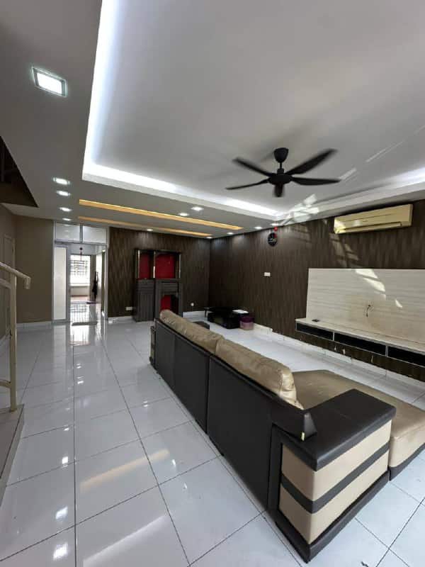 Double Storey Terrace Bandar Dato Onn