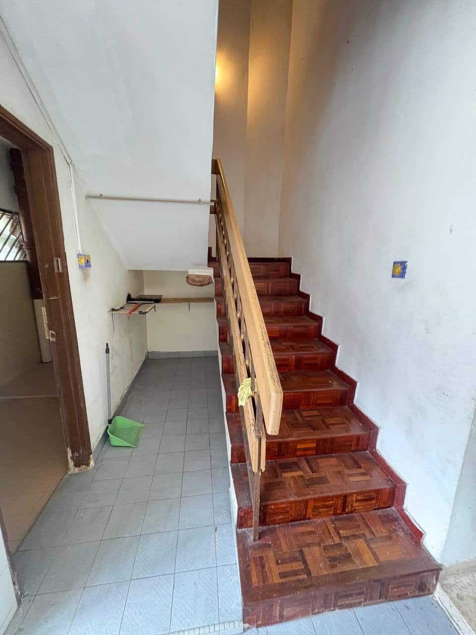 1.5 Storey intermediate lot Taman Bukit Kempas 4