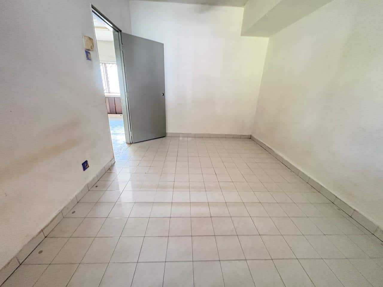 1.5 Storey intermediate lot Taman Bukit Kempas 7