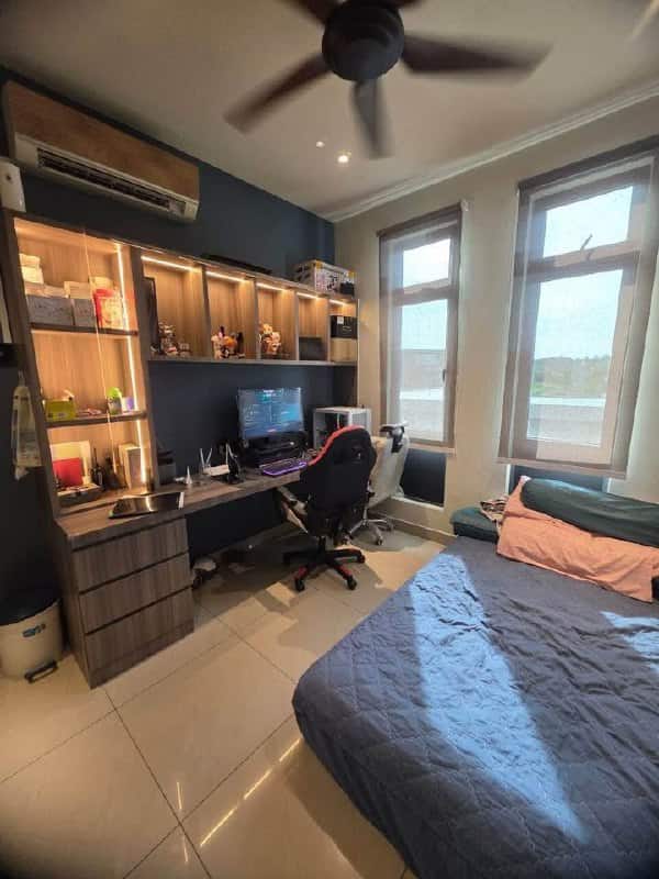 Service Apartment Kempas 6