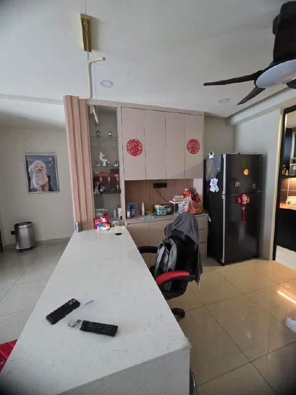 Service Apartment Kempas 3