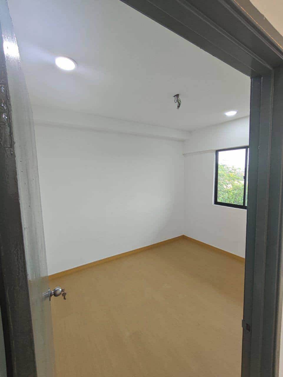 Condo Regalia Park 8