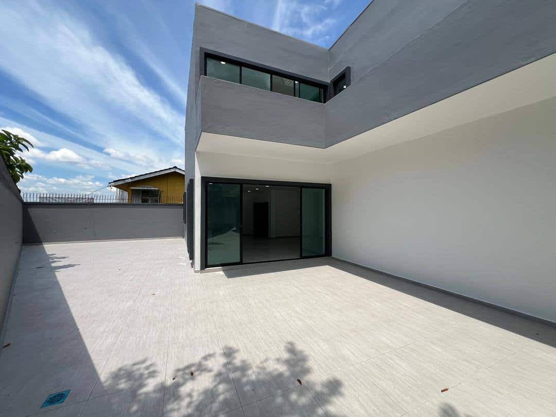 Low Cost Flat End Lot Taman Baiduri Perling