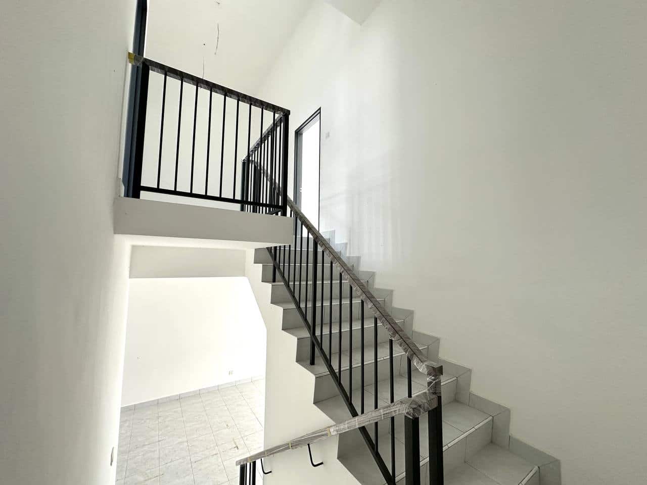 Double Storey Terrace Austin Duta 4