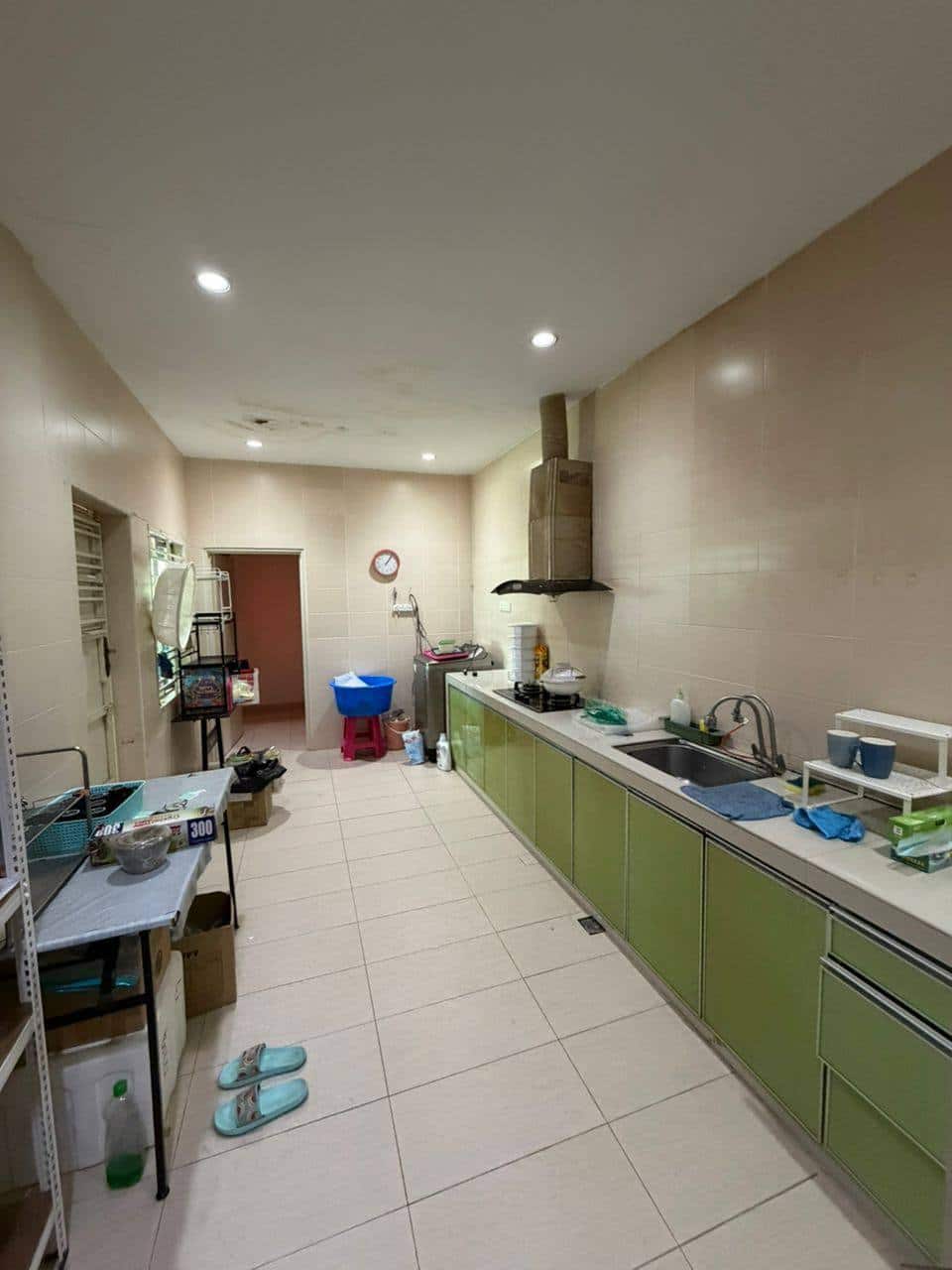 Double storey cluster corner Kempas Height 7