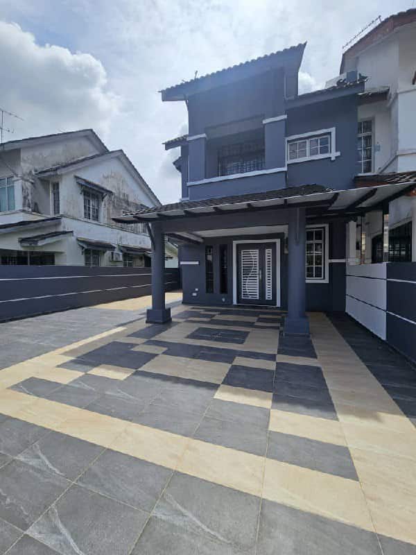 End Lot Bukit Indah 2