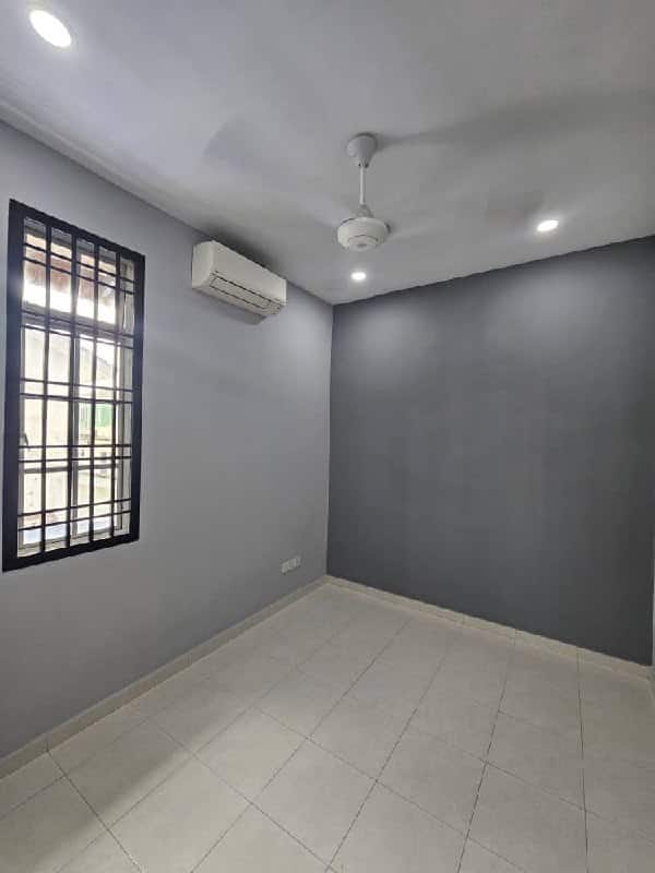 End Lot Bukit Indah 5
