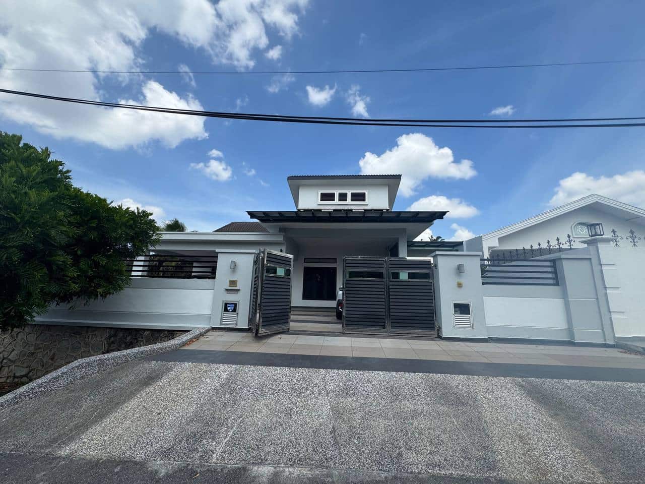 One storey Semi-D Tmn Sri Tebrau
