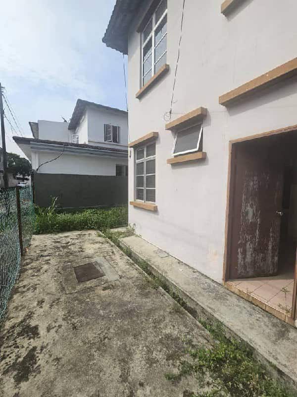 Double Storey Terrace (End Lot) Bukit Indah 7
