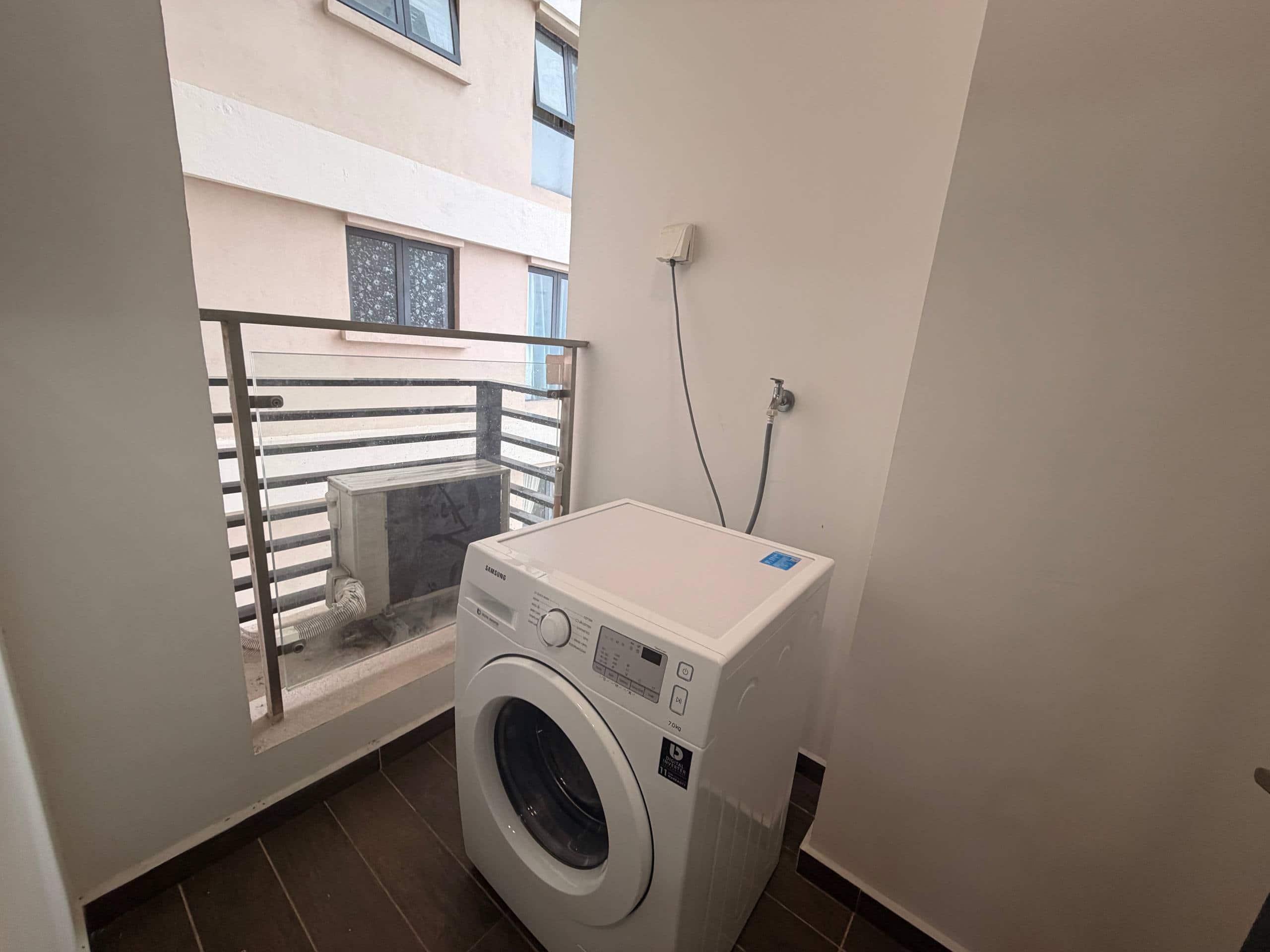 Serviced Apartment Bay Point @ Country Garden Danga Bay 10