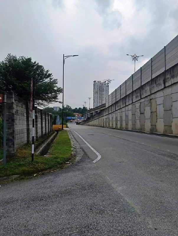 Land Jalan Pasir Pelangi - Stulang Darat 4