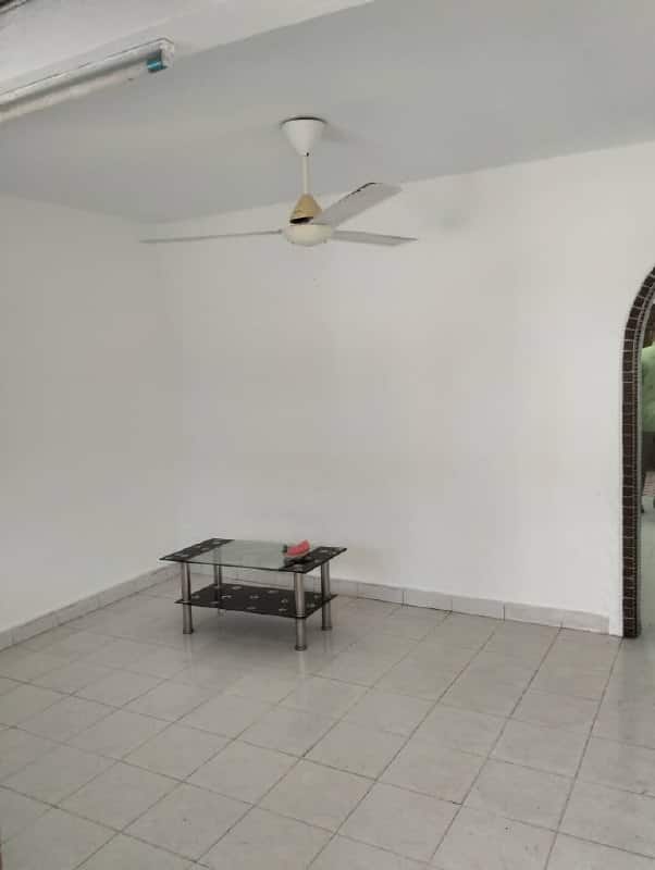 House Megah Ria 3