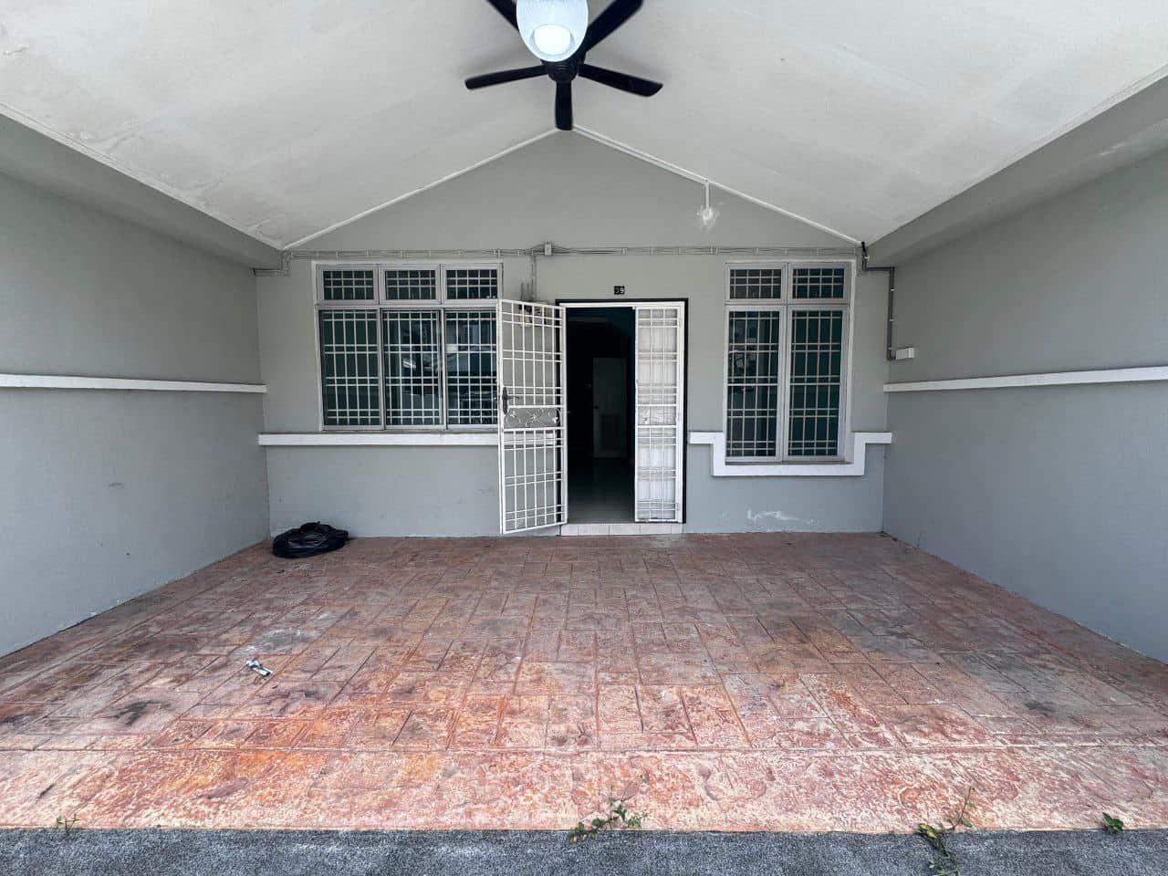 Double Storey Terrace Bandar Seri Alam 4