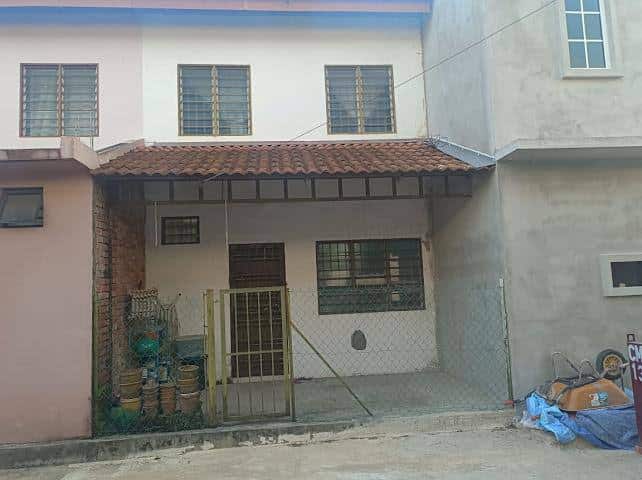 Double Storey House Taman Pulai Indah