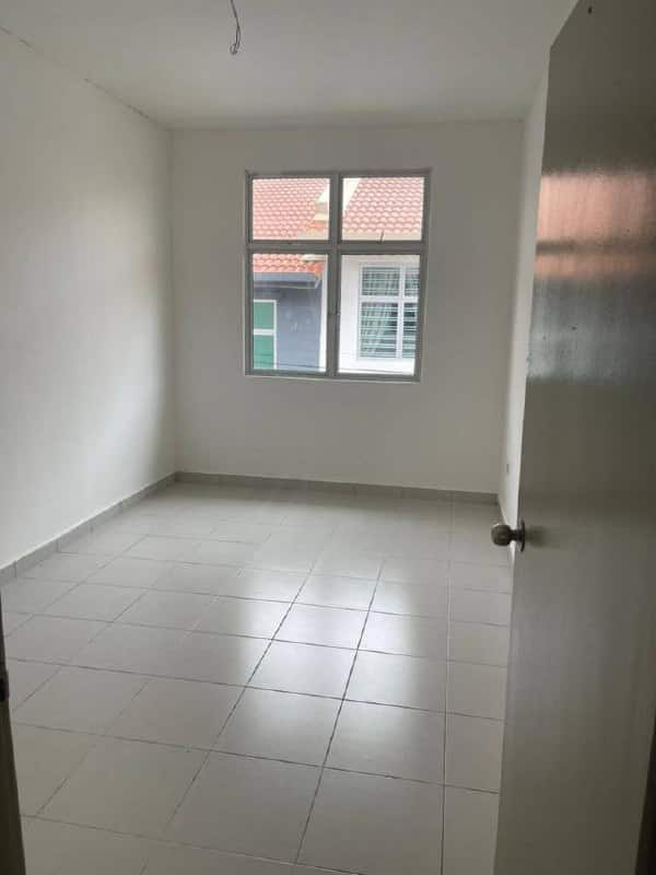 Single storey terrace house Taman Segamat Baru 5