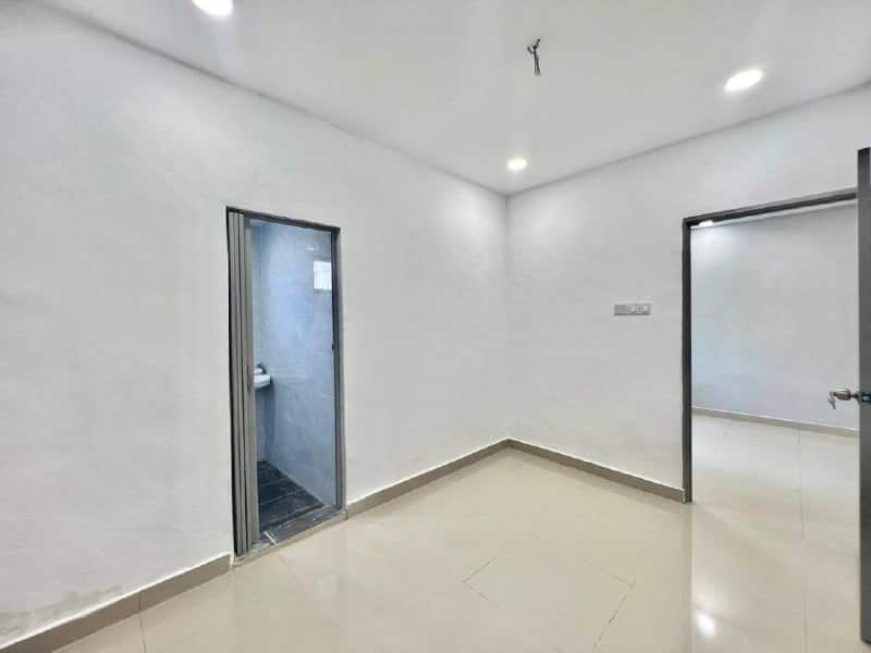 Single Storey Endlot Taman Pulai Utama 8
