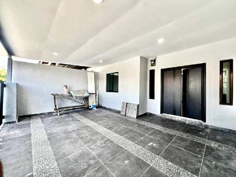 Single Storey Endlot Taman Pulai Utama 11