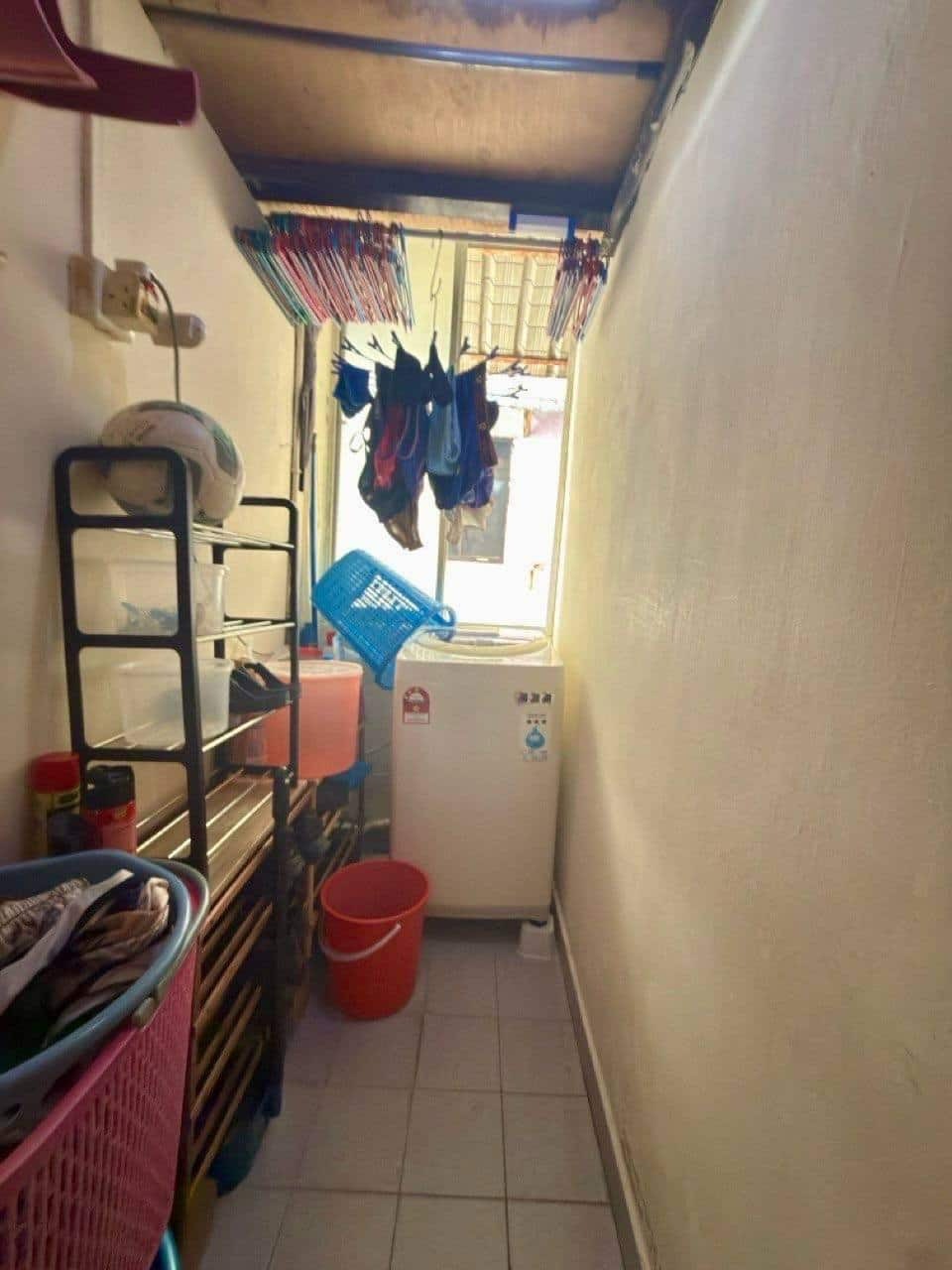 Double Storey Terrace Jalan Mawar 9