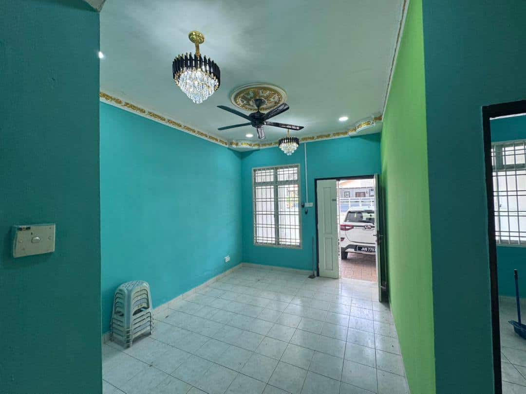Double storey terrace house Bandar Seri Alam 6