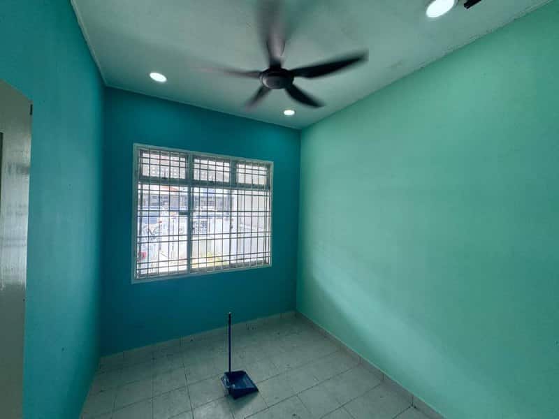 Double storey terrace house Bandar Seri Alam 4