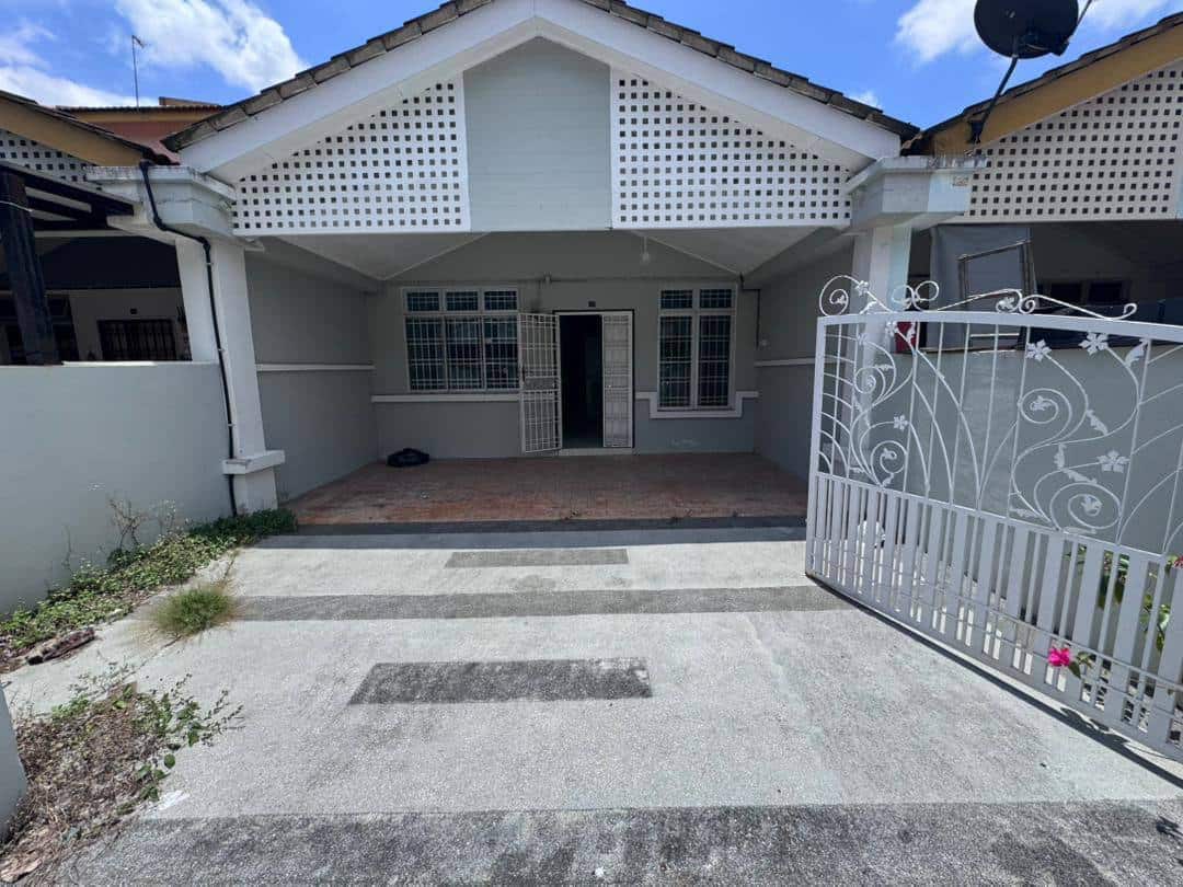 Double storey terrace house Bandar Seri Alam 2