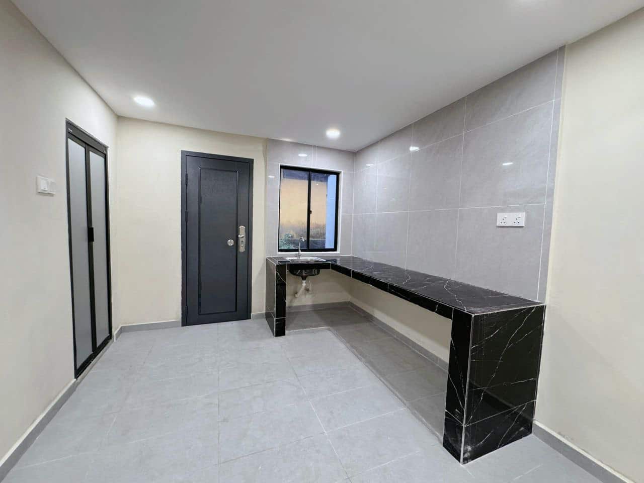 Large Double Storey Low Cost Tmn Muhibbah (Kulai) 6