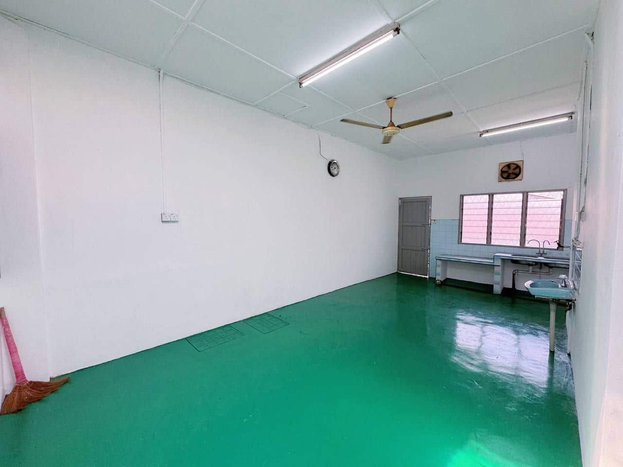 Single Storey Taman Kulai Besar 12