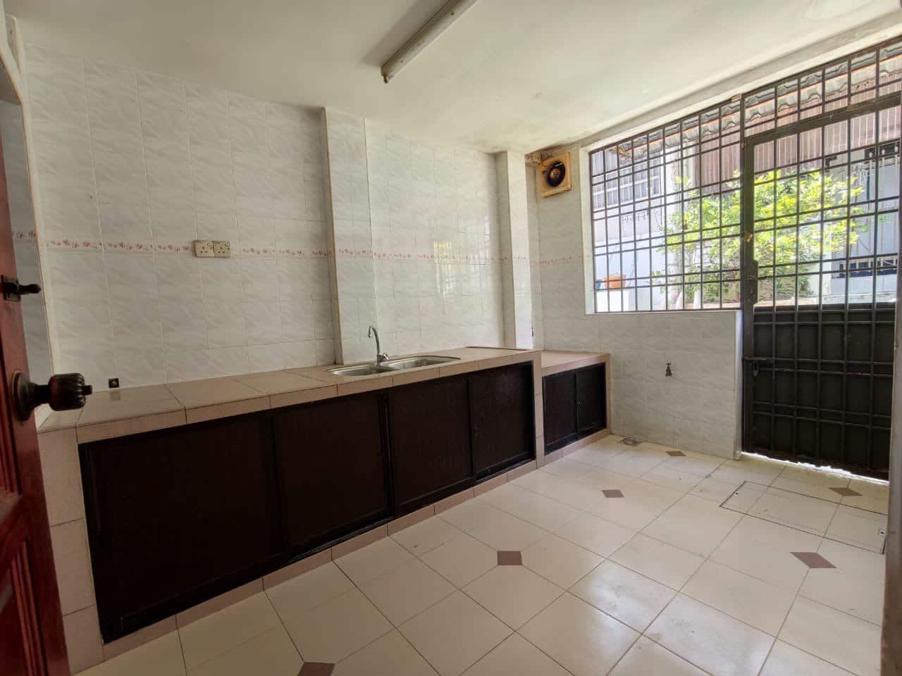 2-Storey Terrace Taman Pelangi 8