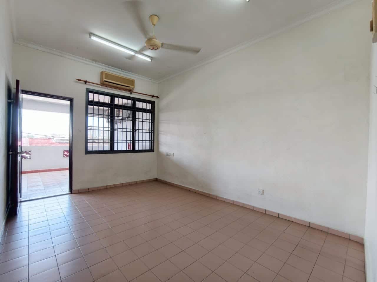 2-Storey Terrace Taman Pelangi 3