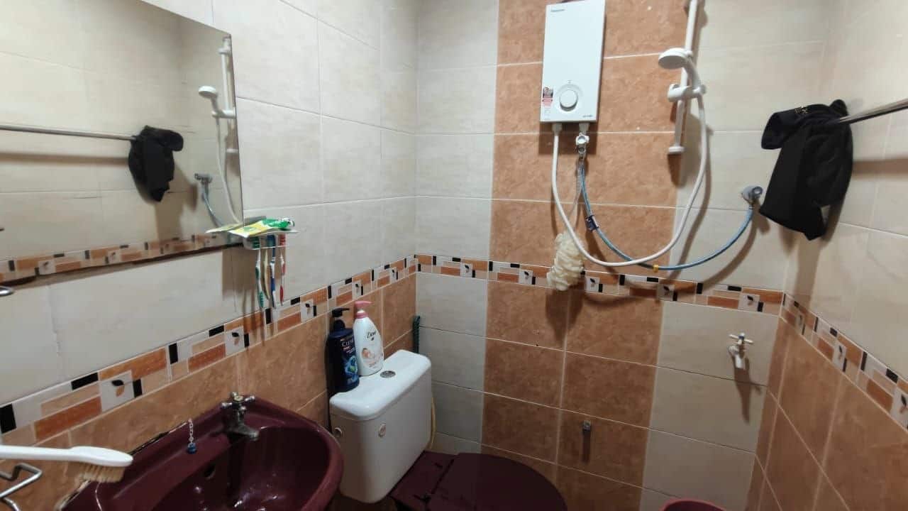 Single Storey Terrace Taman University 9