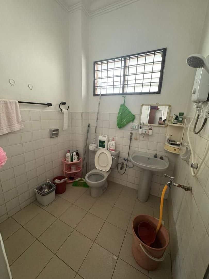 Double Storey Corner Lot Taman Sri Putri 9