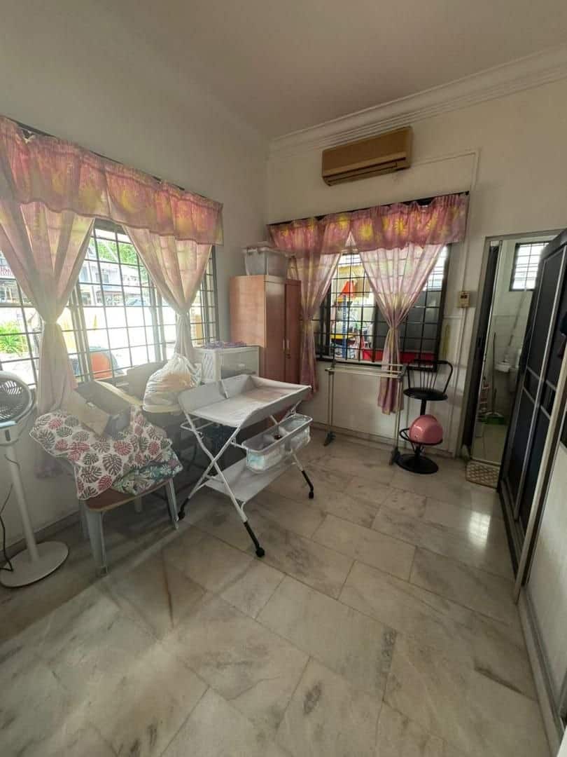 Double Storey Corner Lot Taman Sri Putri 6