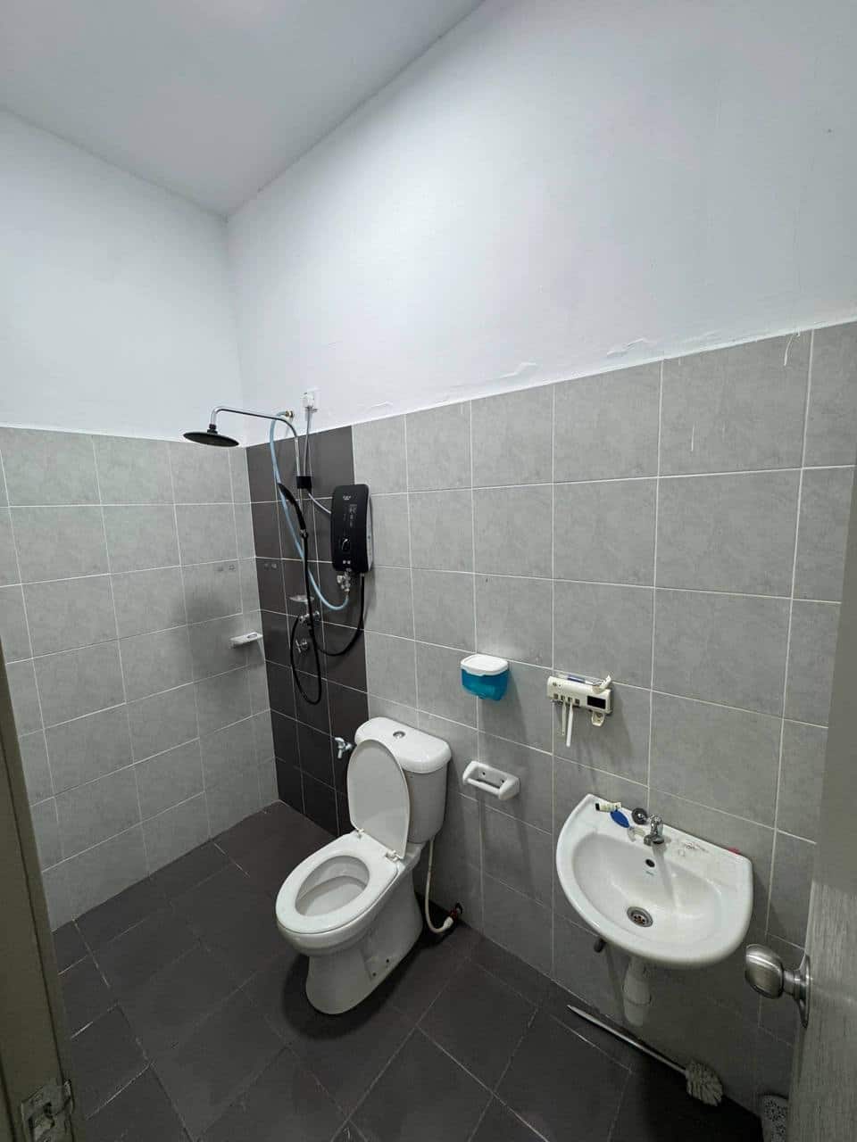 Double storey cluster house Pulai Mutiara 9