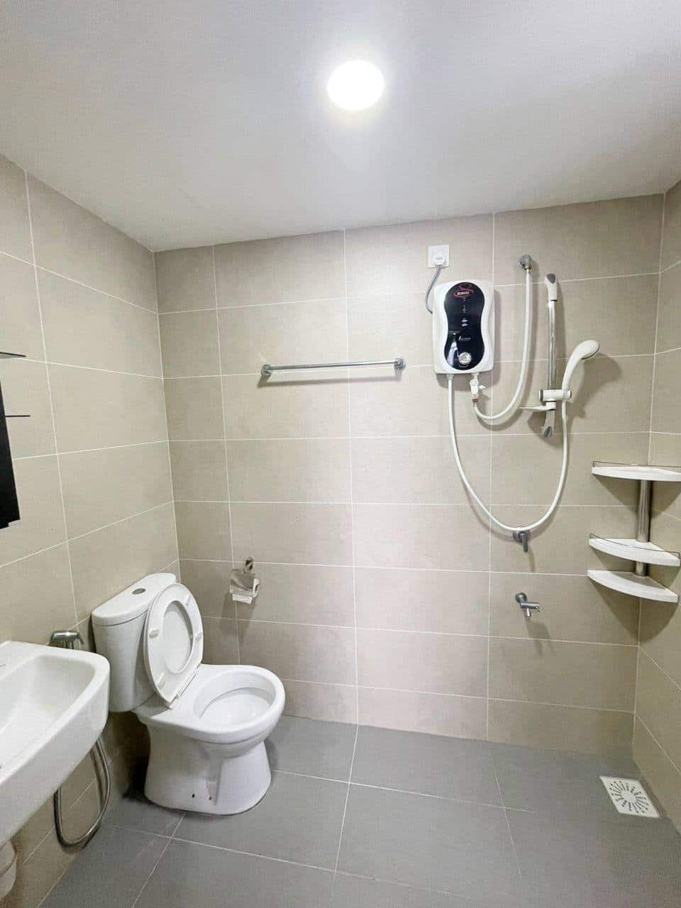 Apartment Taman Perling 9