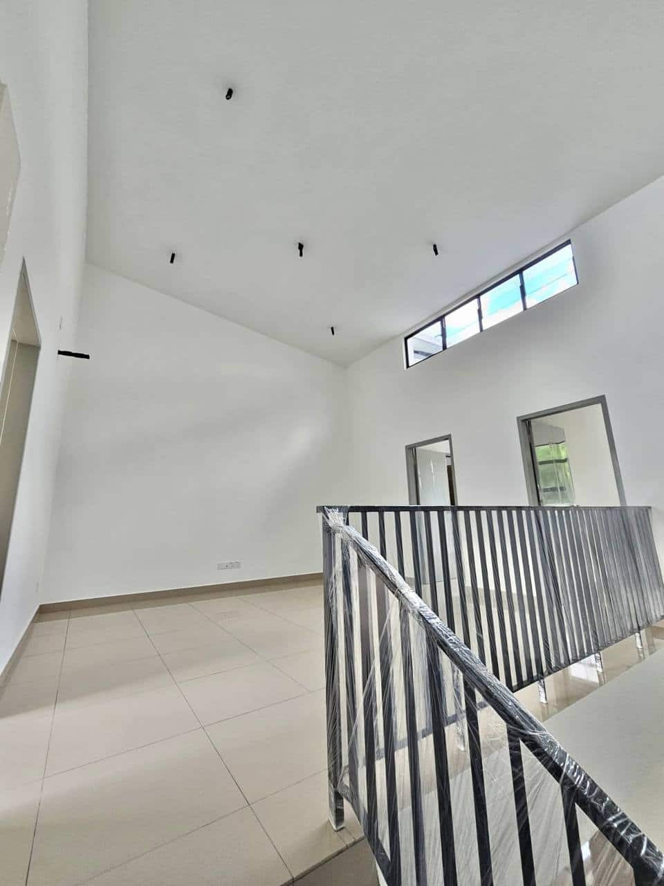 Double Storey @ Intermediate Molek 8