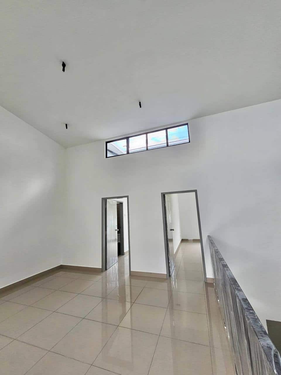 Double Storey @ Intermediate Molek 7