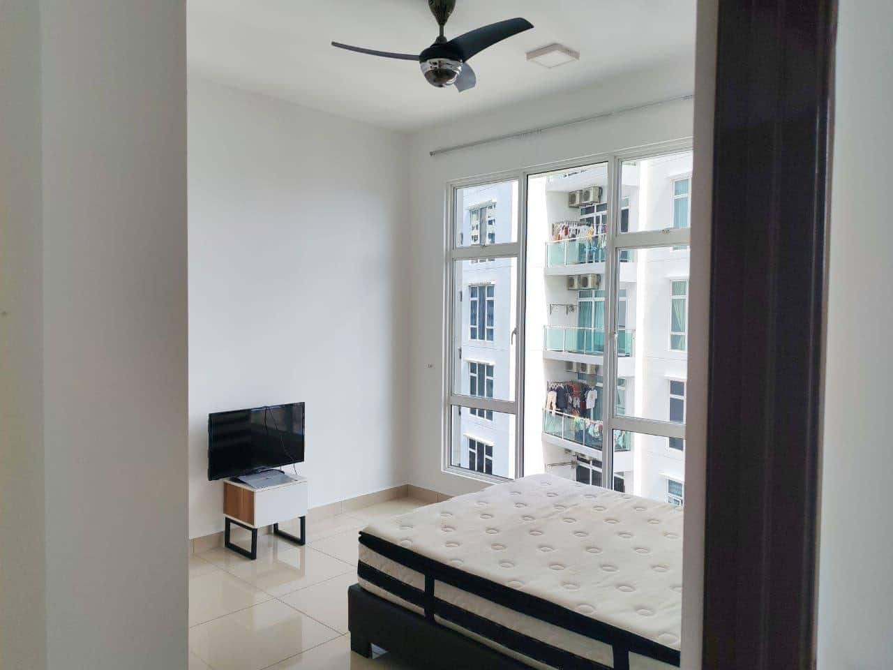 Service Apartment (Intermediate) Larkin 4