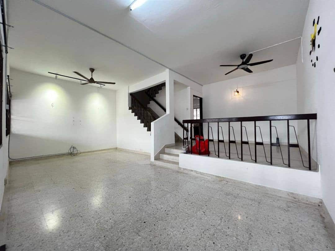 Double Storey Taman Pelangi