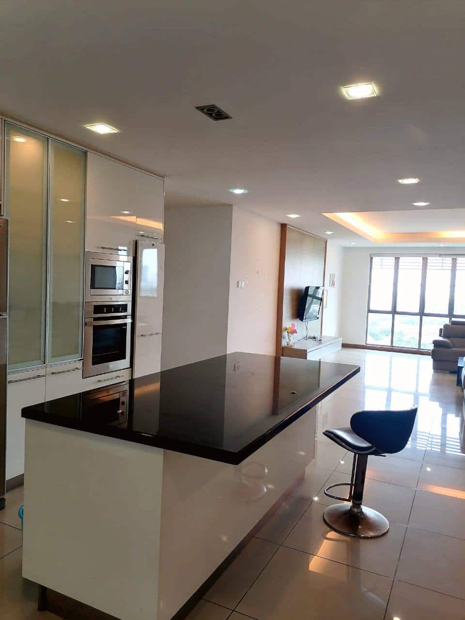 Condo Molek Pine 2 1