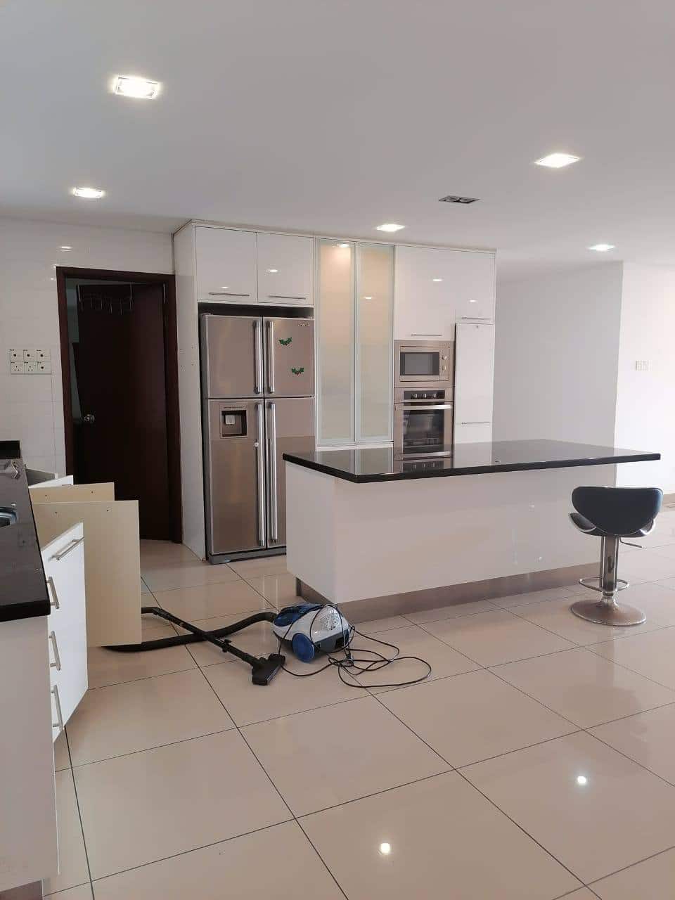 Condo Molek Pine 2 4