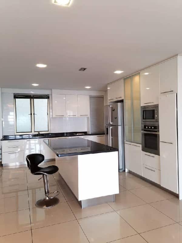 Condo Molek Pine 2 3